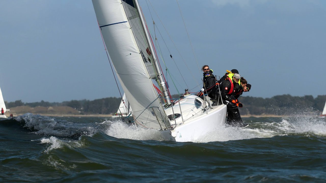 HEC Sailing Team Lausanne - Entrainements trophée Grand Surprise 2022 à la Trinité sur Mer