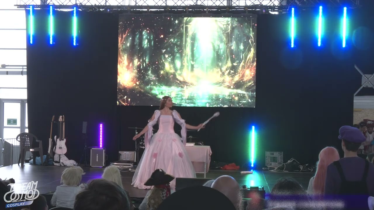 C05 - COSPLAY [Concours] - La reine des fées (Barbie) - JAPAN MANGA WAVE ROCHE SUR FARON (F)
