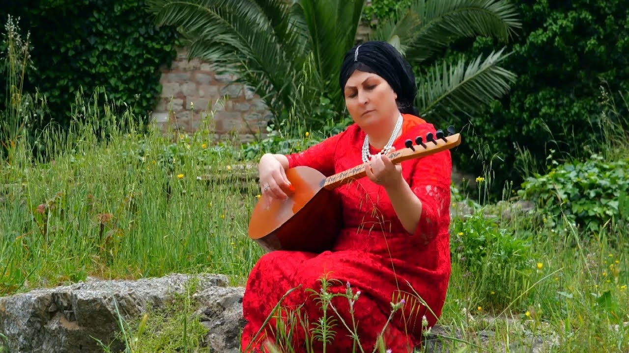 Tokatlı Kezban - Benim Senden Başka Sevdiğimmi Var