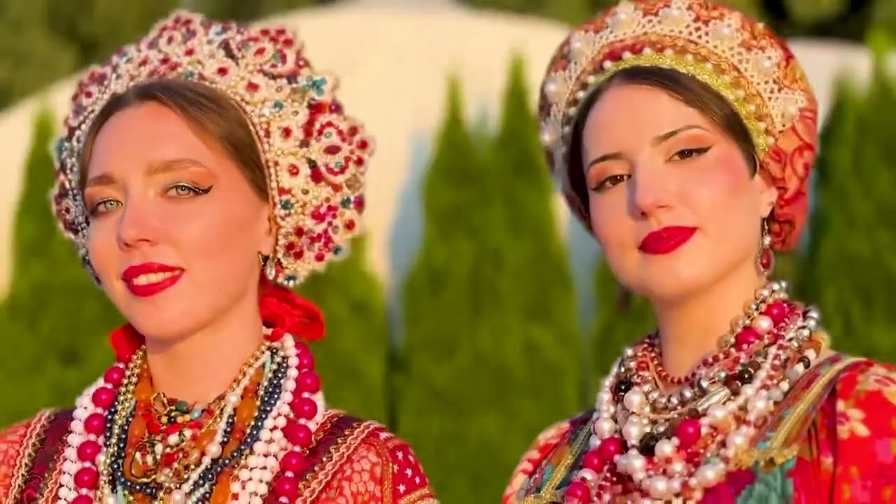 Народный ансамбль на праздник. «Московский Переполох» и Мария Семьянова - «Коробейники».