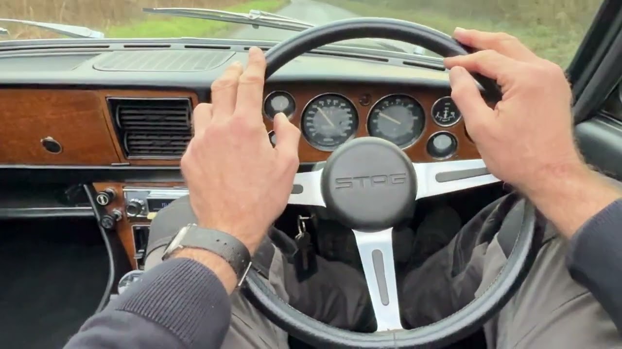 Продается мотоцикл Triumph Stag 3.0V8 1973 года выпуска с механической коробкой передач и овердра...