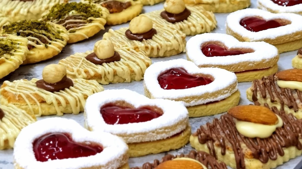 Вкусное печенье с соусом из миндаля, яблока, фундука и лесных ягод из одного теста😍😋😋