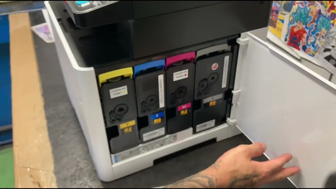 come sostituire le cartucce toner della kyocera ecosys m5526