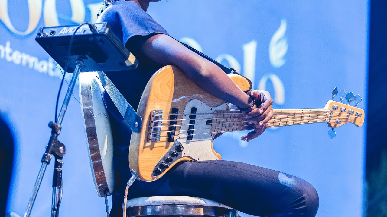Pbass Playing live at a church service ✝️