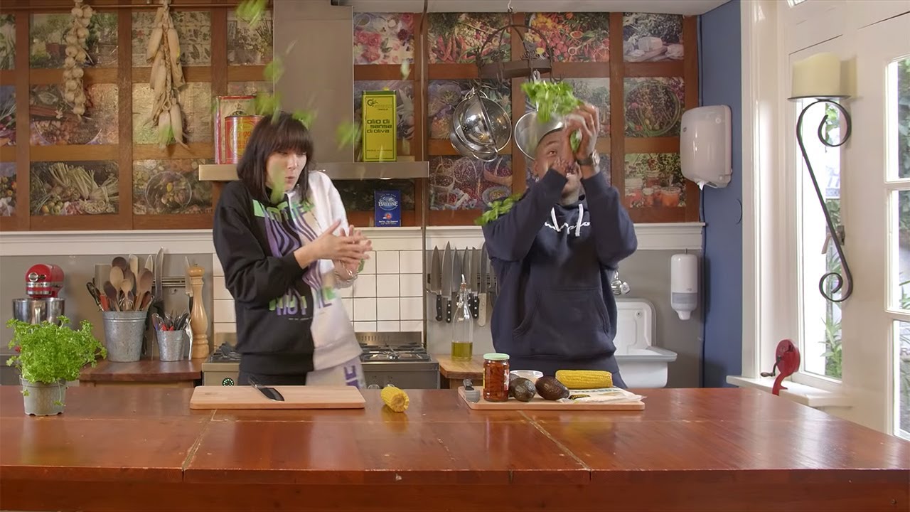 Houmous wrap door Teske en Steven Bergwijn | Helden in de keuken