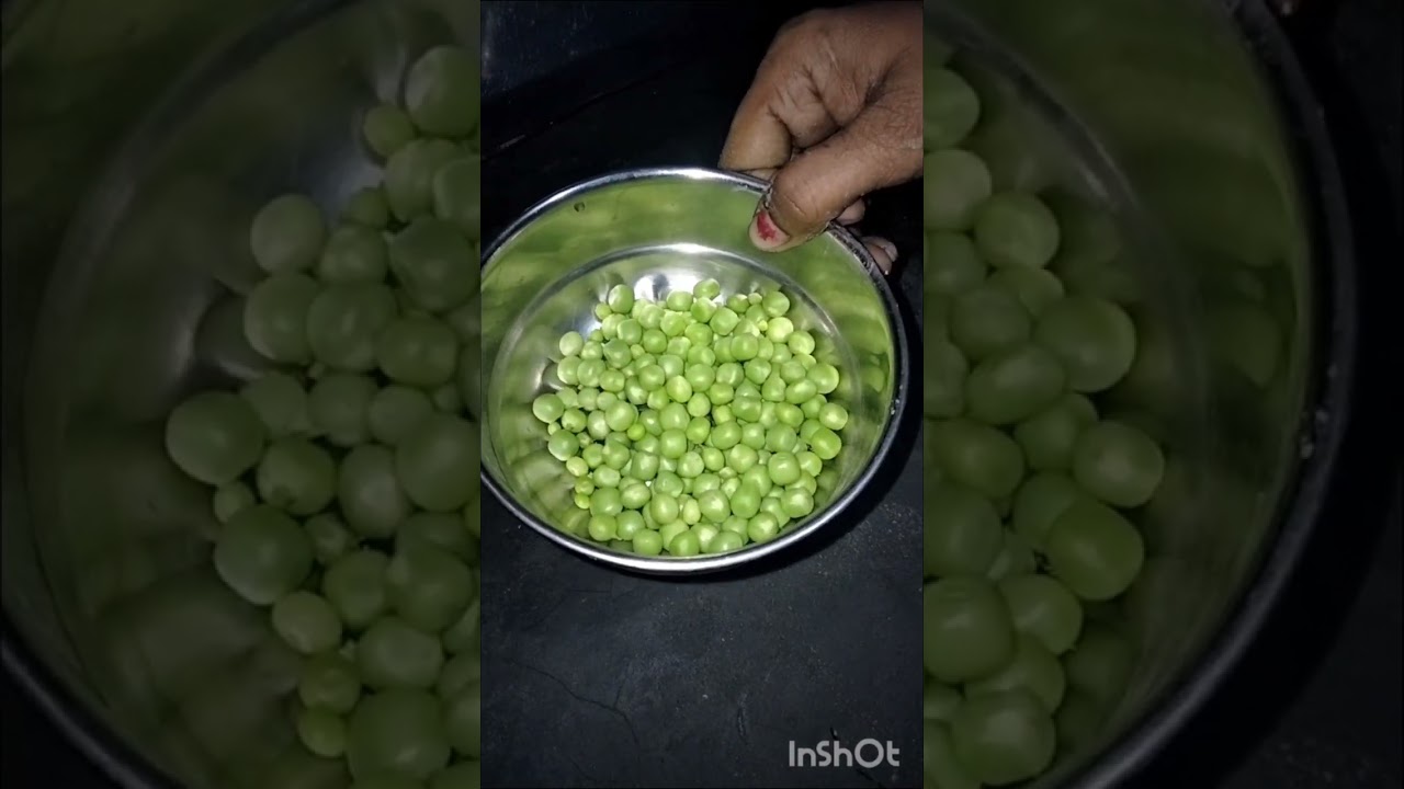 सरसों का सांग मटर के साथ 