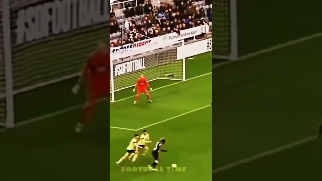 Cristiano Ronaldo kafa şutu😎😎