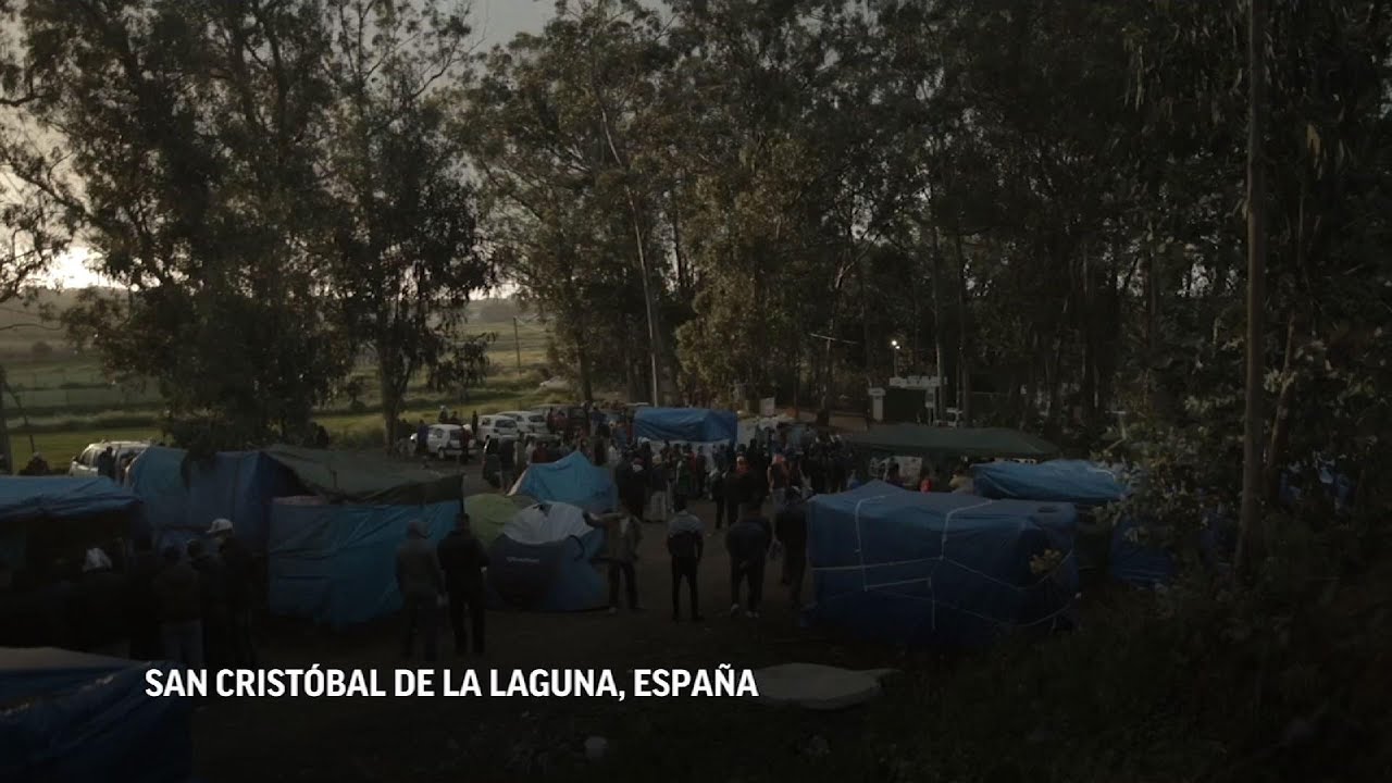 Migrantes varados en Canarias critican condiciones de campos