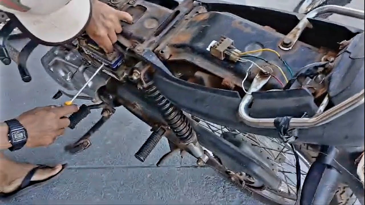 Moto com instalação ruim, sem carregar bateria DONO achou que era INJEÇÃO RUIM