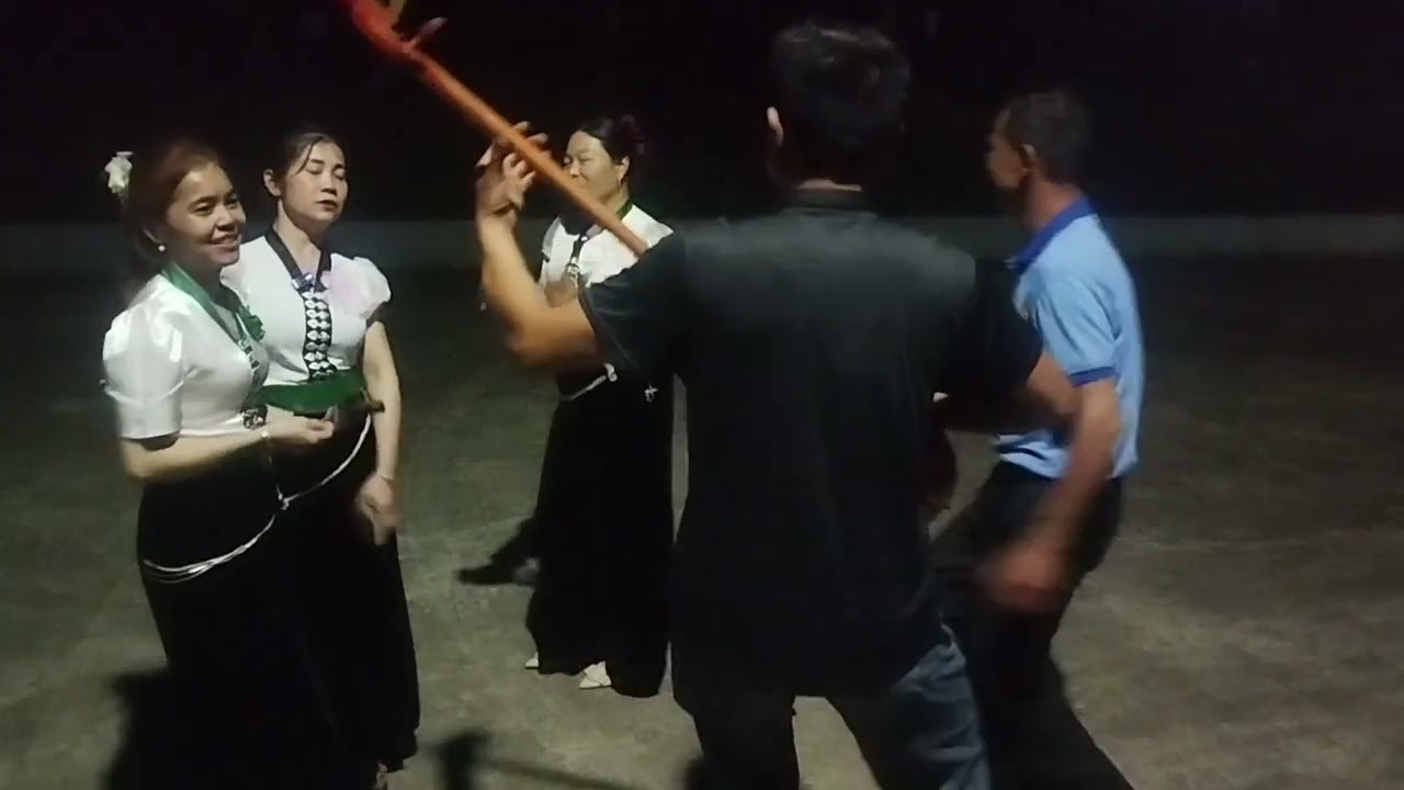 Vòng xé các cô Gái Bản Liết Anh em xem vì Deo đoàn cối cực Hay 