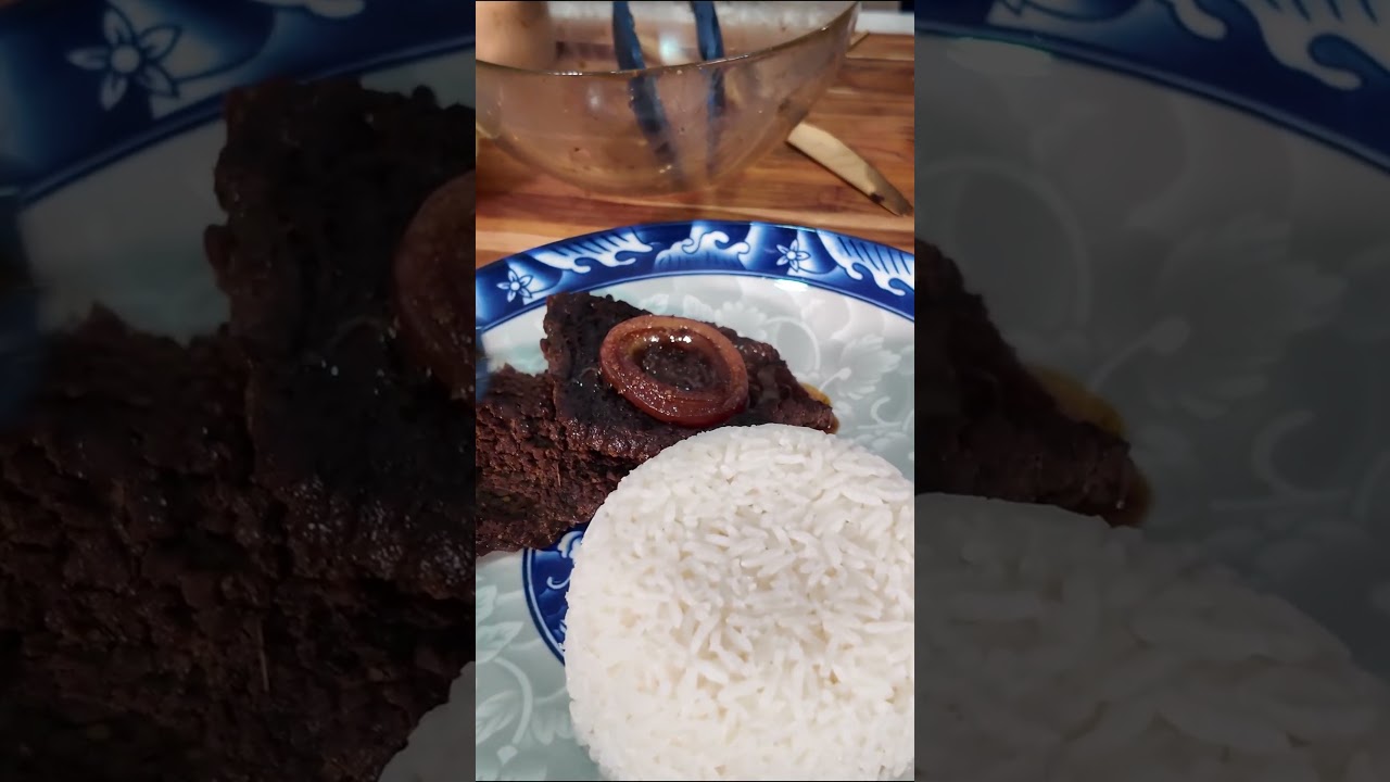 Comida Criolla, cl&aacute;sico dominicano, arroz blanco, bistec y guandules&hellip;