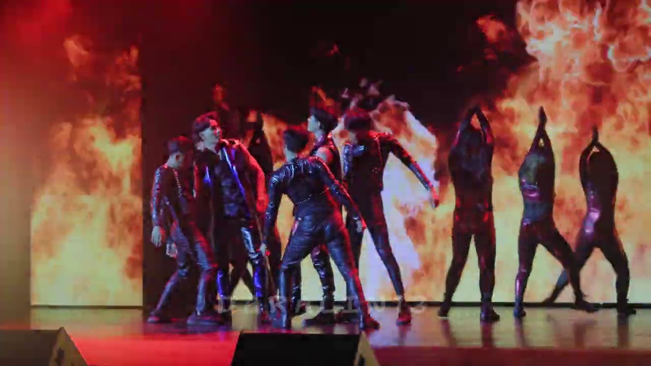 20200906 -  cut part  [Round 1] เพลงคู่ 'Fire' เซ้นต์ ซี  ในงาน Why R U The Series Fan Meet (รอบแรก)