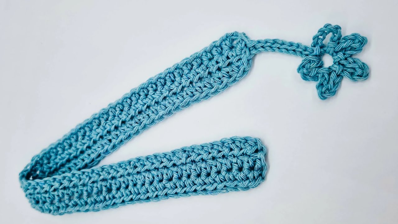 Half Double Crochet Bookmark with a Flower Tutorial for Beginners
