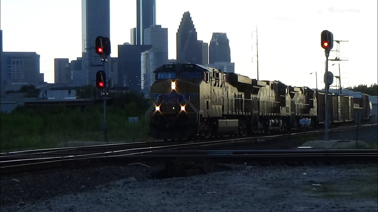 Union Pacific 7694 Tower 26 Railfanning Houston Texas