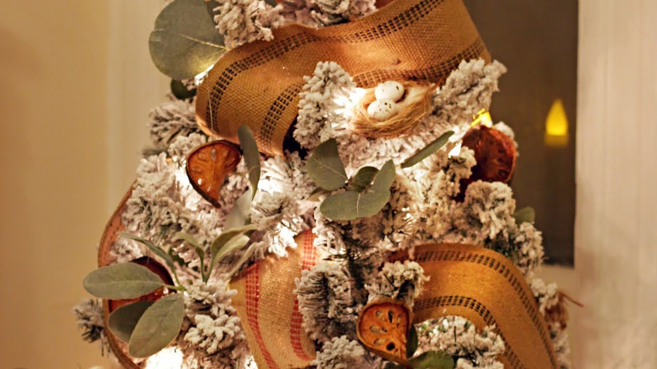 Rustic Country Flocked Christmas Tree - Small Christmas Tree Decorating