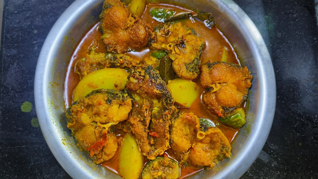 নতুন আলু বেগুন দিয়ে রুই মাছের ঝোল || Aloo Begun Diye Rui Macher Jhol Recipe #cooking #video #foryou
