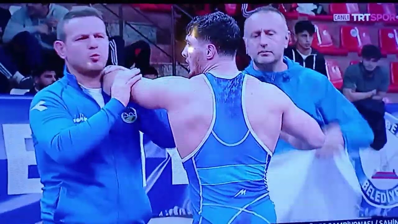 77kg. Y. Emre Başar Grekoromen G&uuml;reşte T&uuml;rkiye Şampiyonu oldu. 2026 Şahinbey&rsquo;de 