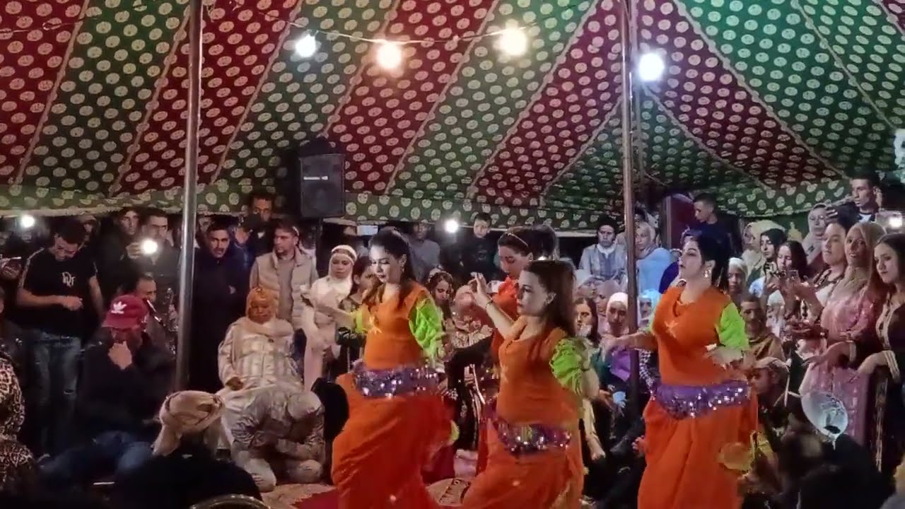 Lhssen lkhnifri et rkia azrou لحسن لخنيفري والمجموعة