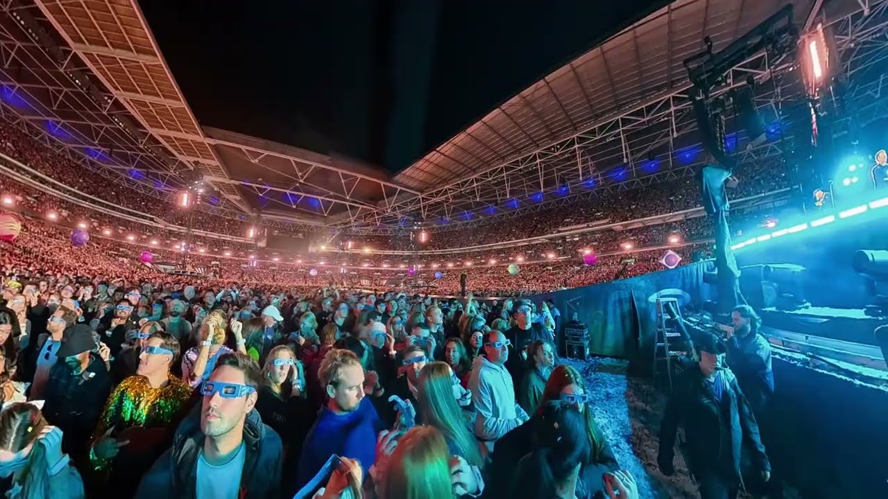 Coldplay - feelslikeimfallinginlove - Live @ Wembley Stadium - Friday 12th Sept 2025 MOTS WORLD TOUR