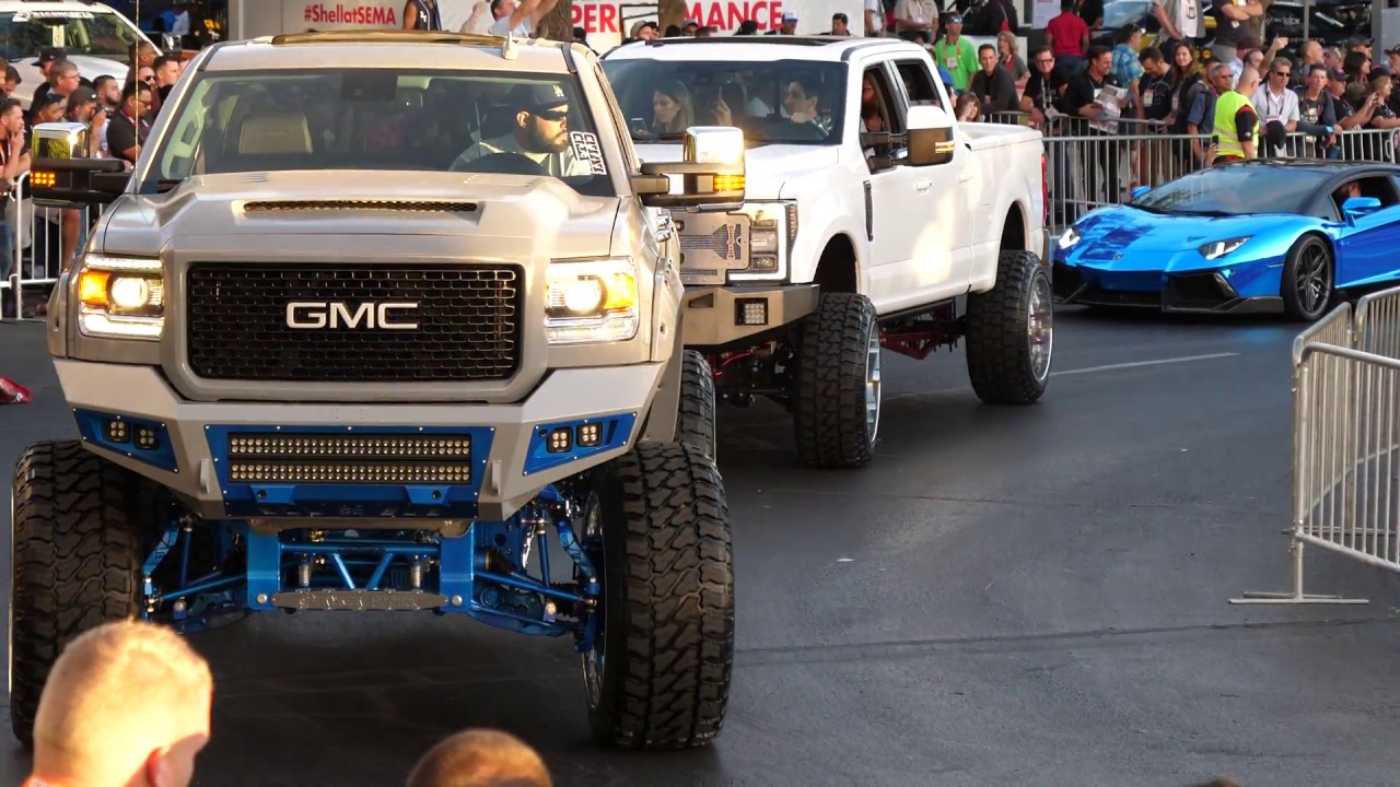 Cars Leaving SEMA 2017 Roll Out Cruise to Ignited Afterparty