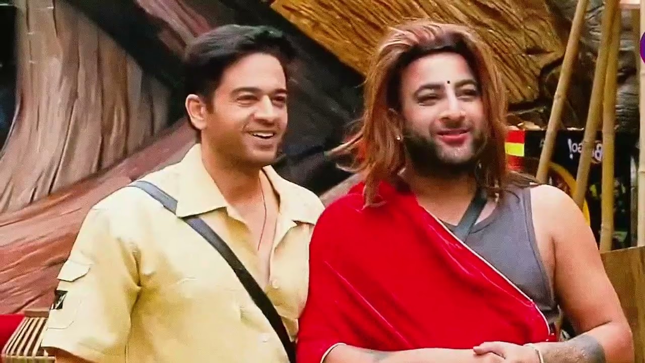 Shehbaz bana amaal malik ki girl friend 😂#bigboss #amaalmallik #colorstv #bigboss19 #viral 