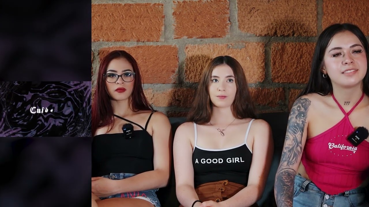 COLOMBIANAS REACCIONA A LUNA (Lyric Video) - Peso Pluma, Junior H