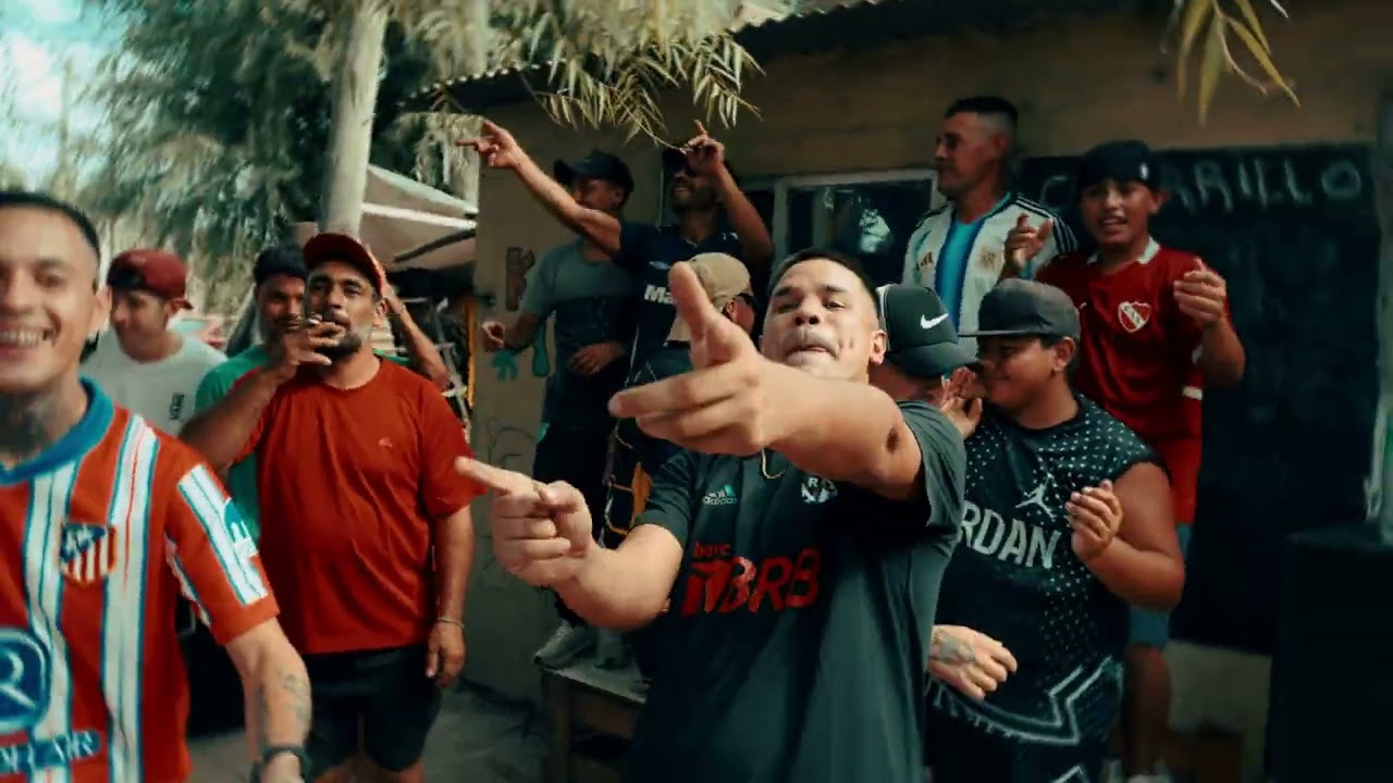 RE LOCO TIRRI LA ROCA FT CUMBIA LUVI