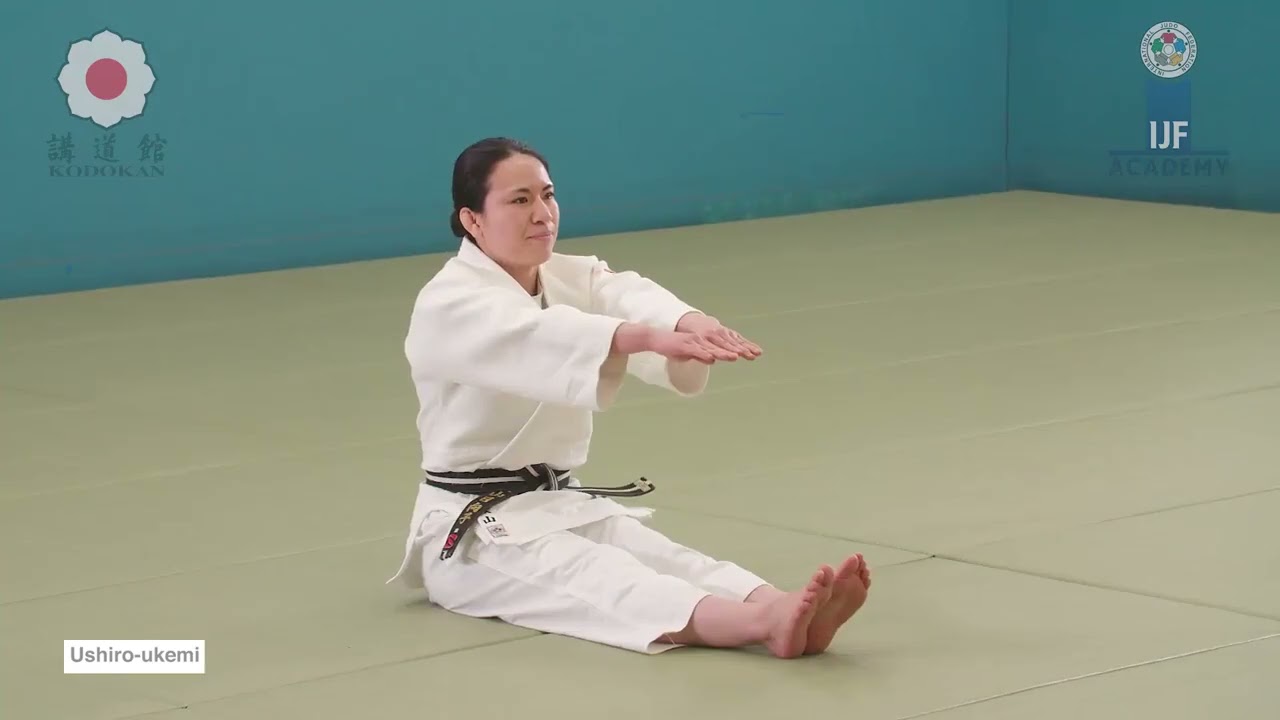 Ushiro ukemi