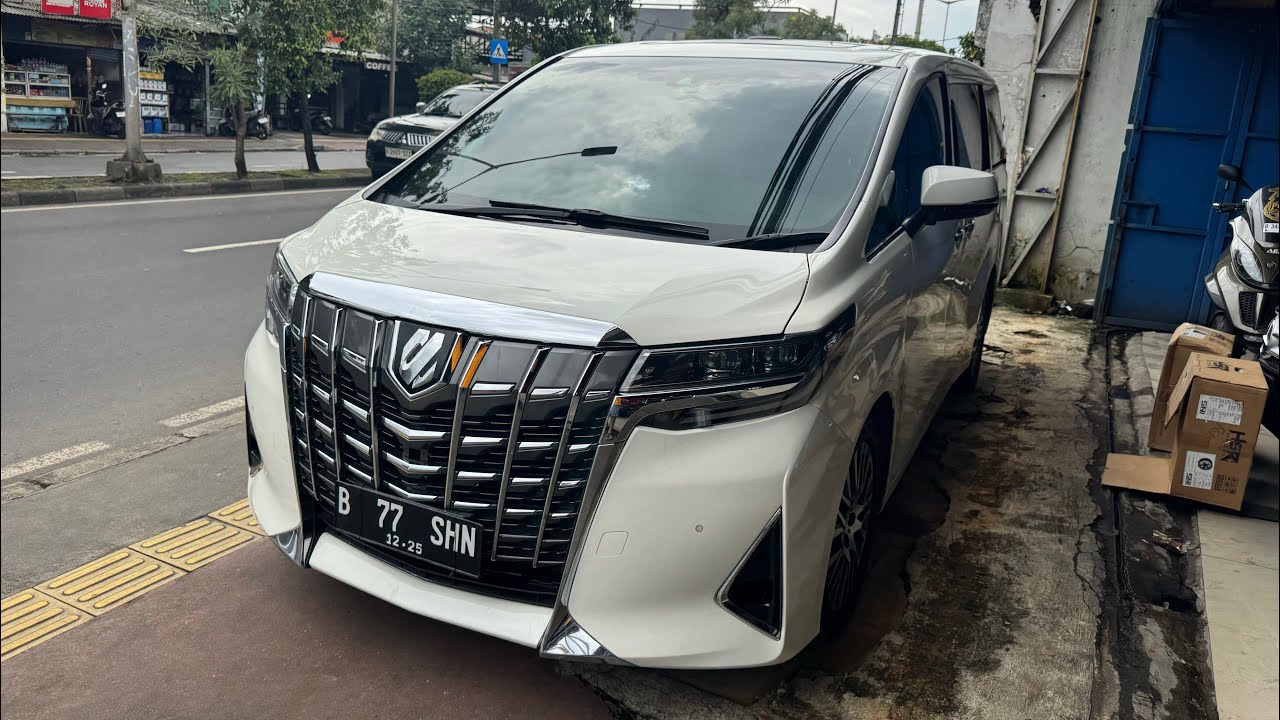 Mercy A200 Suzuki Jimny dan Toyota Alphard di Arjuna Motor Jatiwaringin 