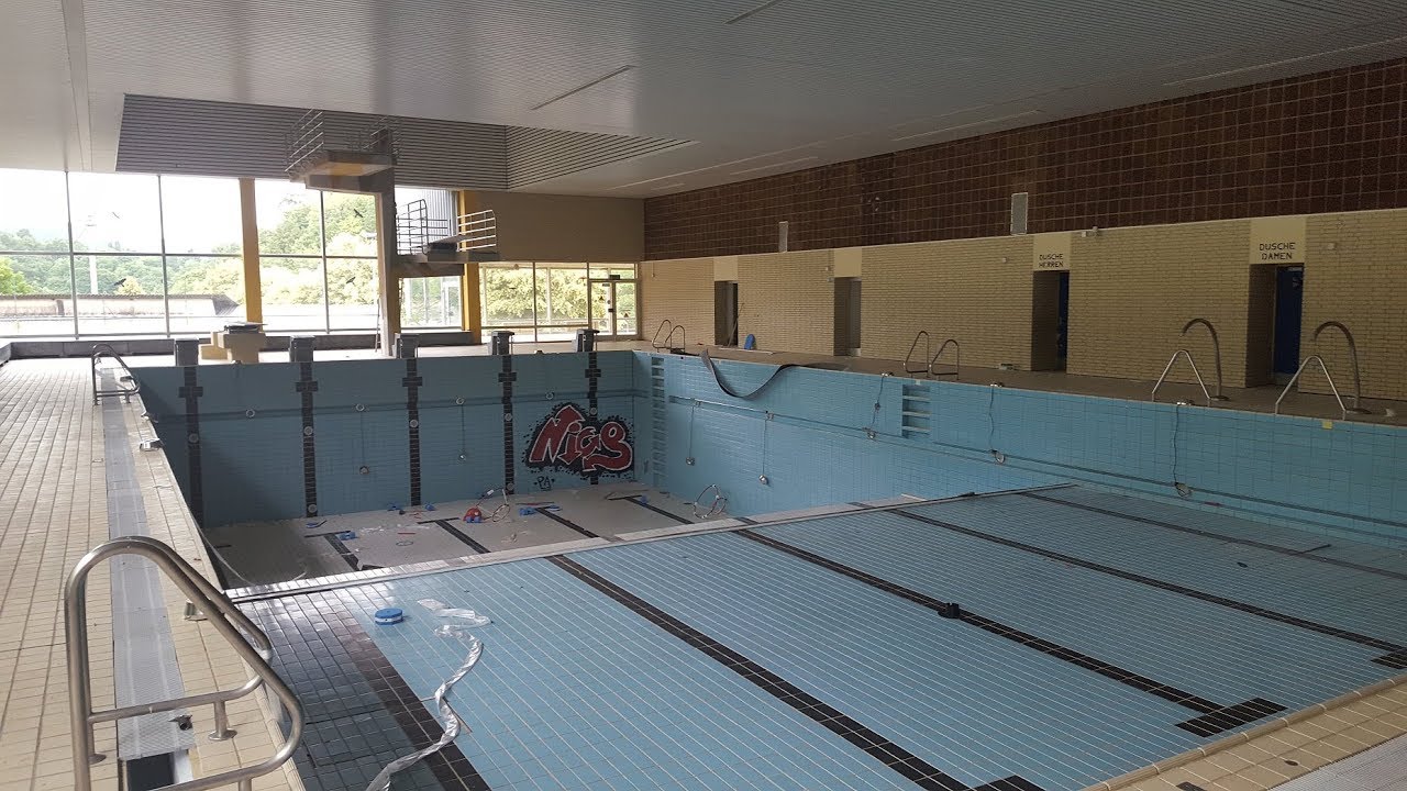 Lost Places - Das Hallen- und Freibad am Rande der Stadt