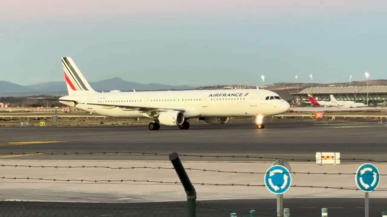 ✈️Spot Aeropuerto Adolfo Suárez Madrid Barajas🇪🇸/🛫takeoffs and landings🛬
