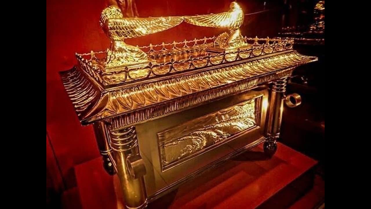 В книге «Апокрифы» раскрывается местонахождение ковчега Завета…