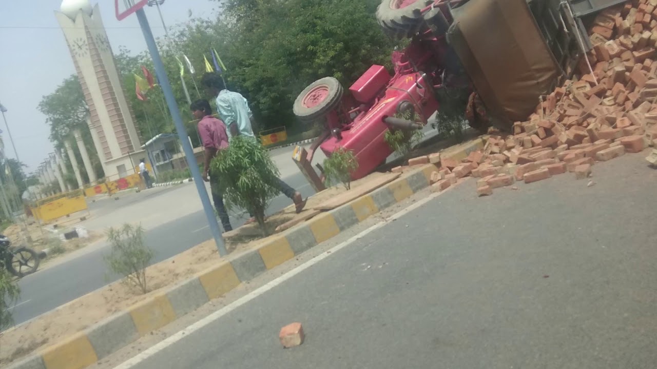 Tractor Accident | Overloaded & Overspeed |