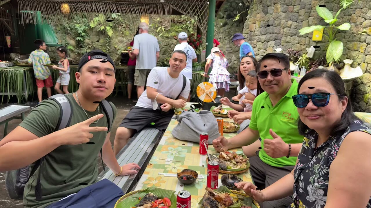 Day tour in Villa Escudero & Museum 
