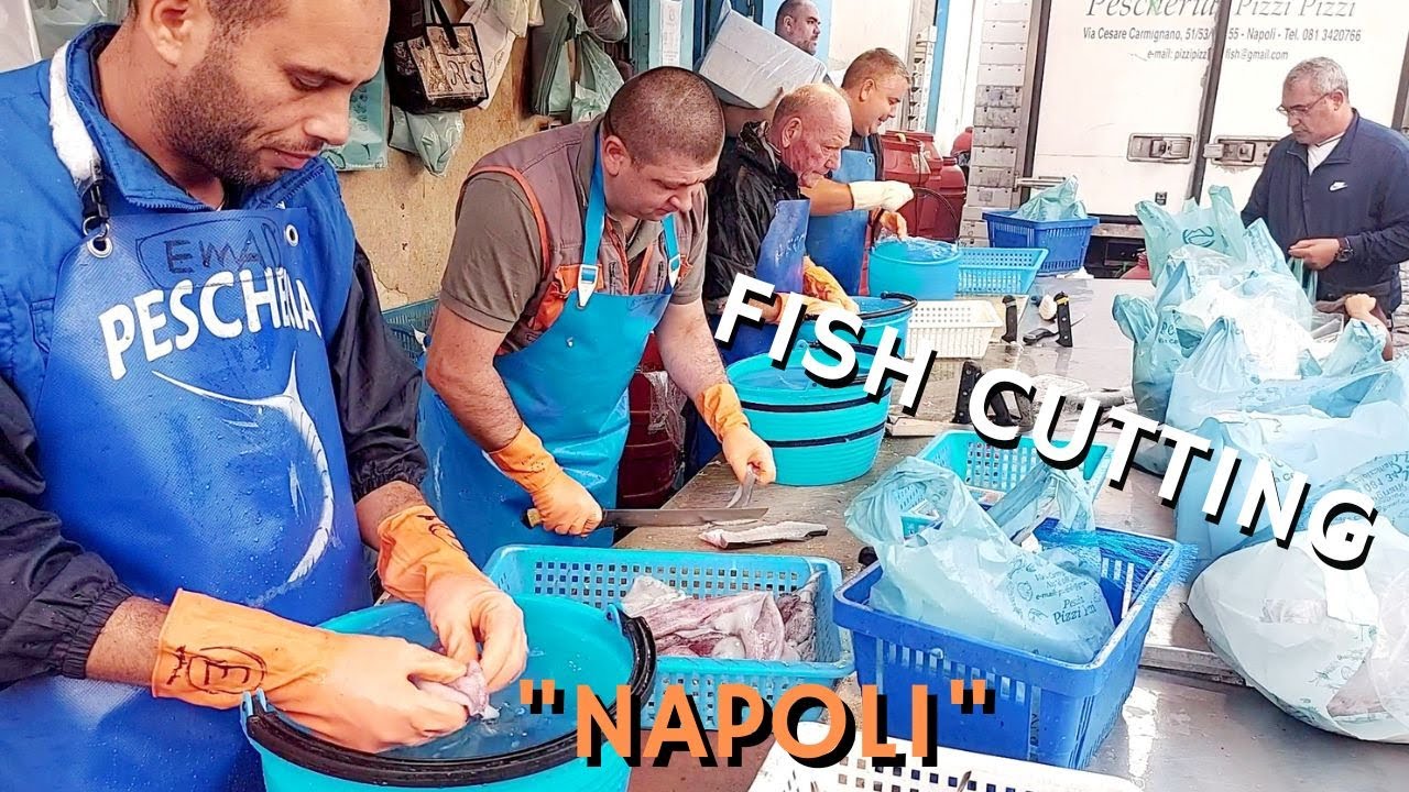Fish Cutting al Mercato del Pesce di Porta Nolana - Napoli -