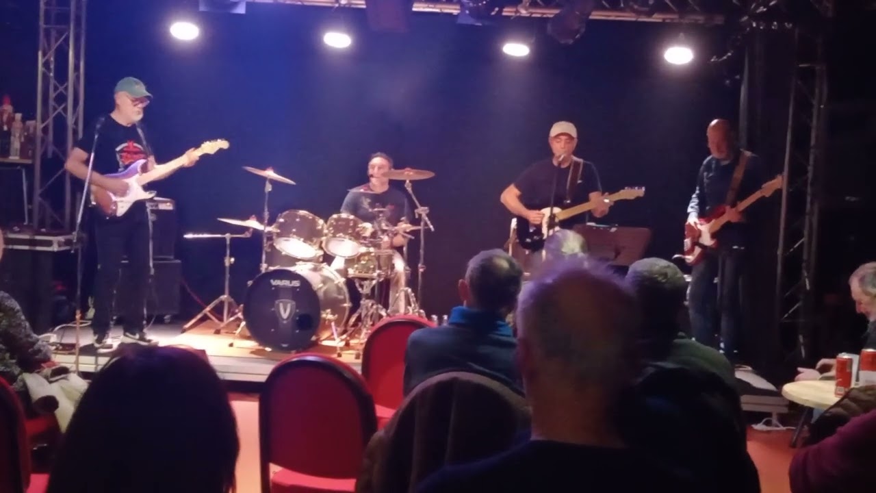 Roadhouse Blues