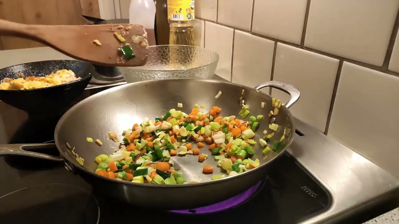 Can I Make Egg Fried Rice In Less Than 20 MIN? Fuuyooo!