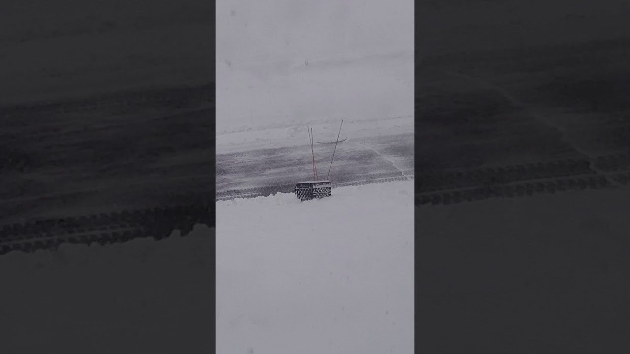 Snowplow Vs. Manhole Cover Part 3.👊👊