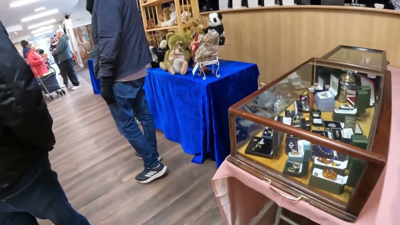 Saturday Morning Antiques & Collectables Fair, Bargain Price For Job Lot Of Silver, Gem Found