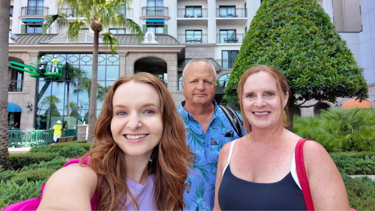 A DISNEY WORLD VACATION Morning! Rivera Resort Breakfast & Skyliner to Hollywood Studios