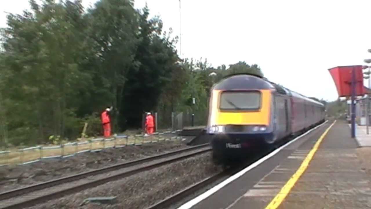 First Great Western passenger trains at West Drayton 21/09/2012