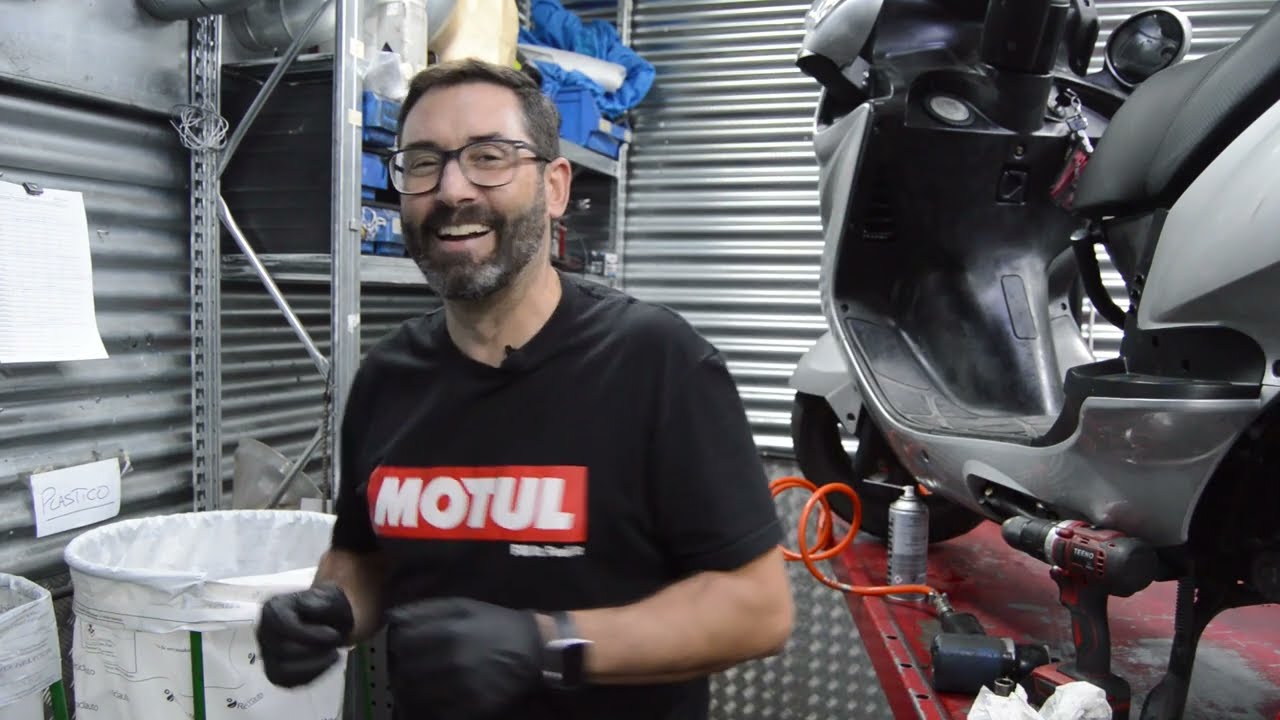 Montaje de Rodillos Dr. Pulley en Moto: ¡Mejora el Rendimiento de tu Motor!