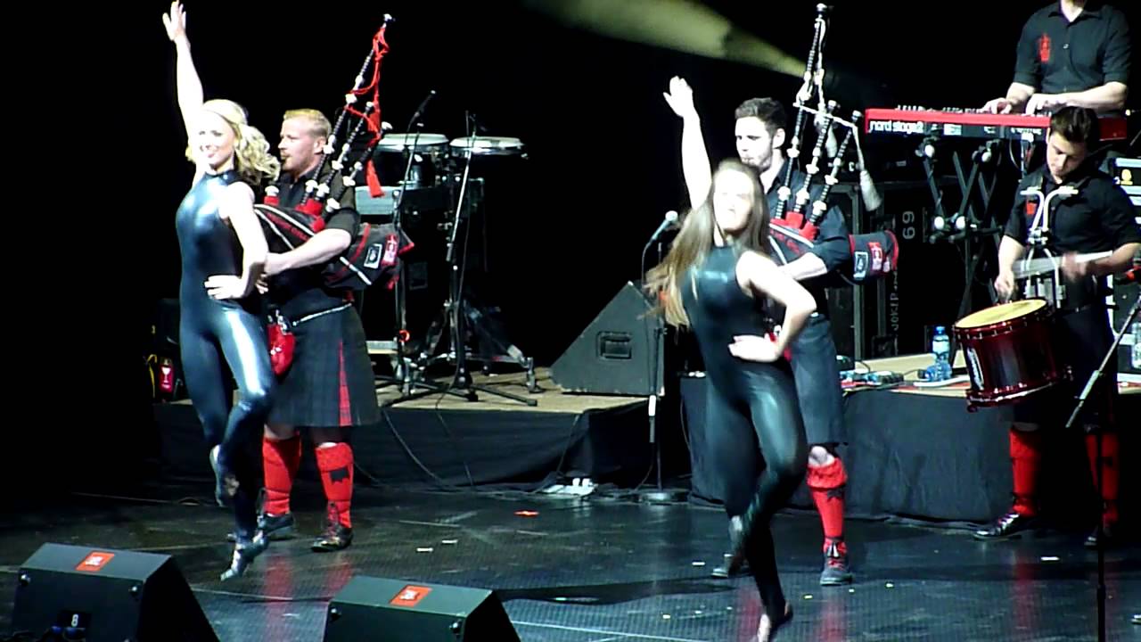Red hot chilli pipers live in Sofia - Intro and ZZ top cover