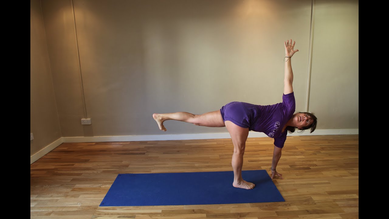 Parivrtta Ardha Chandrasana - Iyengar yoga demo