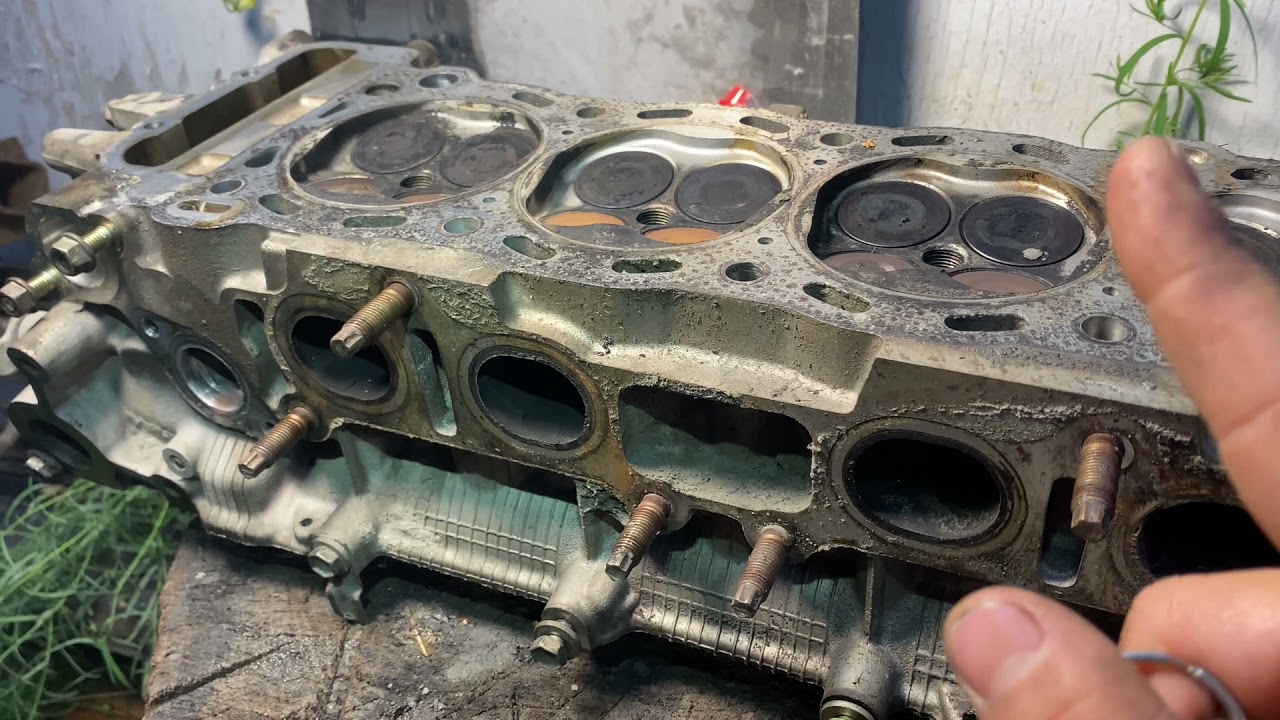 TACOMA 3RZ CRACKED HEAD | CAUSE OF MISFIRE & ZERO COMPRESSION