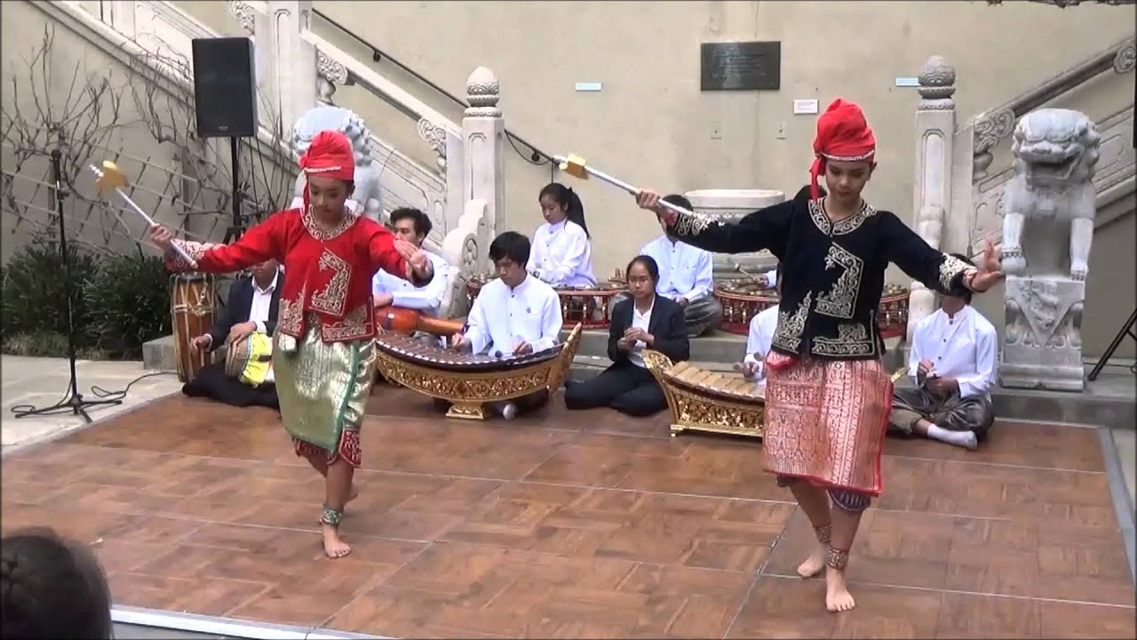พม่ารำขวาน, USC Pacific Asia Museum, Pasadena, Jan. 10, 2016