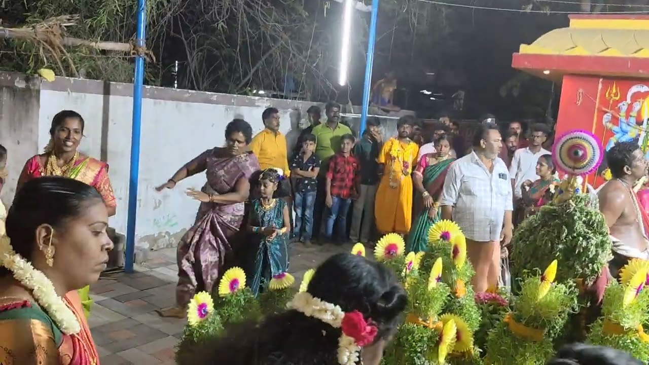 #எங்களிடம் #கும்மிபாட்டு#முளைப்பாரி #கிராமியப்பாடல் #கலைநிகழ்ச்சி #சிறந்தமுறையில்நடத்திதர 6383735015