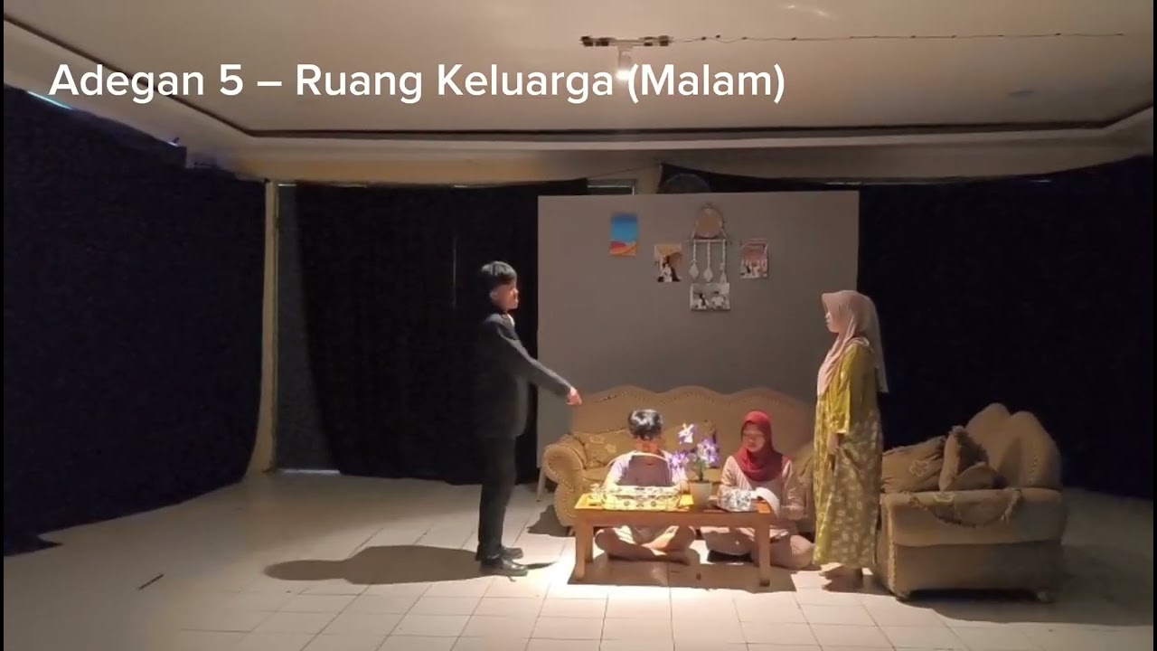 Teater kelas 12.7 Kita Harus Pulang