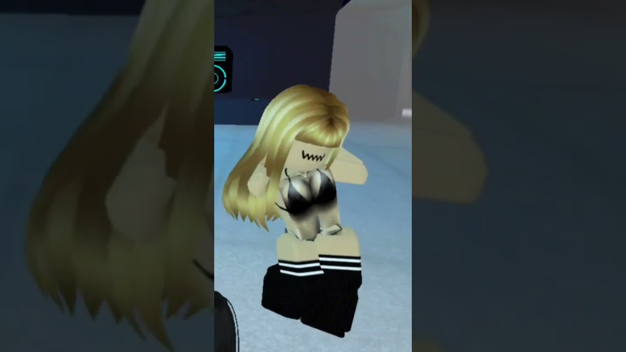 Halloween en Salon de Fiestas Roblox, Mean Girls.