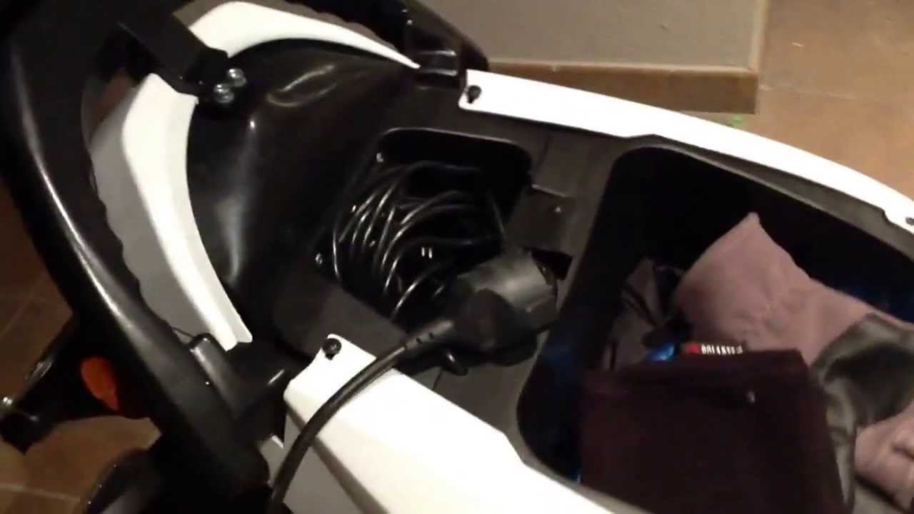 Govecs 3.4 Charging